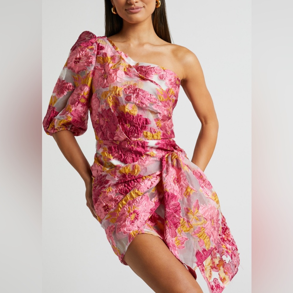 NWT SHOWPO BRAILEY ONE SHOULDER JACQUARD MINI DRESS SIZE 10